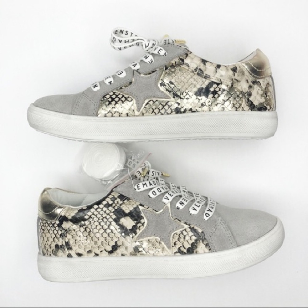 STEVE MADDEN AMALFI STAR SNEAKERS SIZE 8 1/5 ⚫️